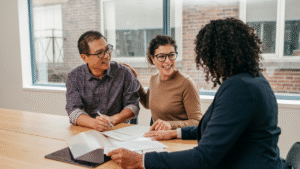 Pequenos Negócios em Alta: 7 Oportunidades de Investimento Que Você Não Pode Perder